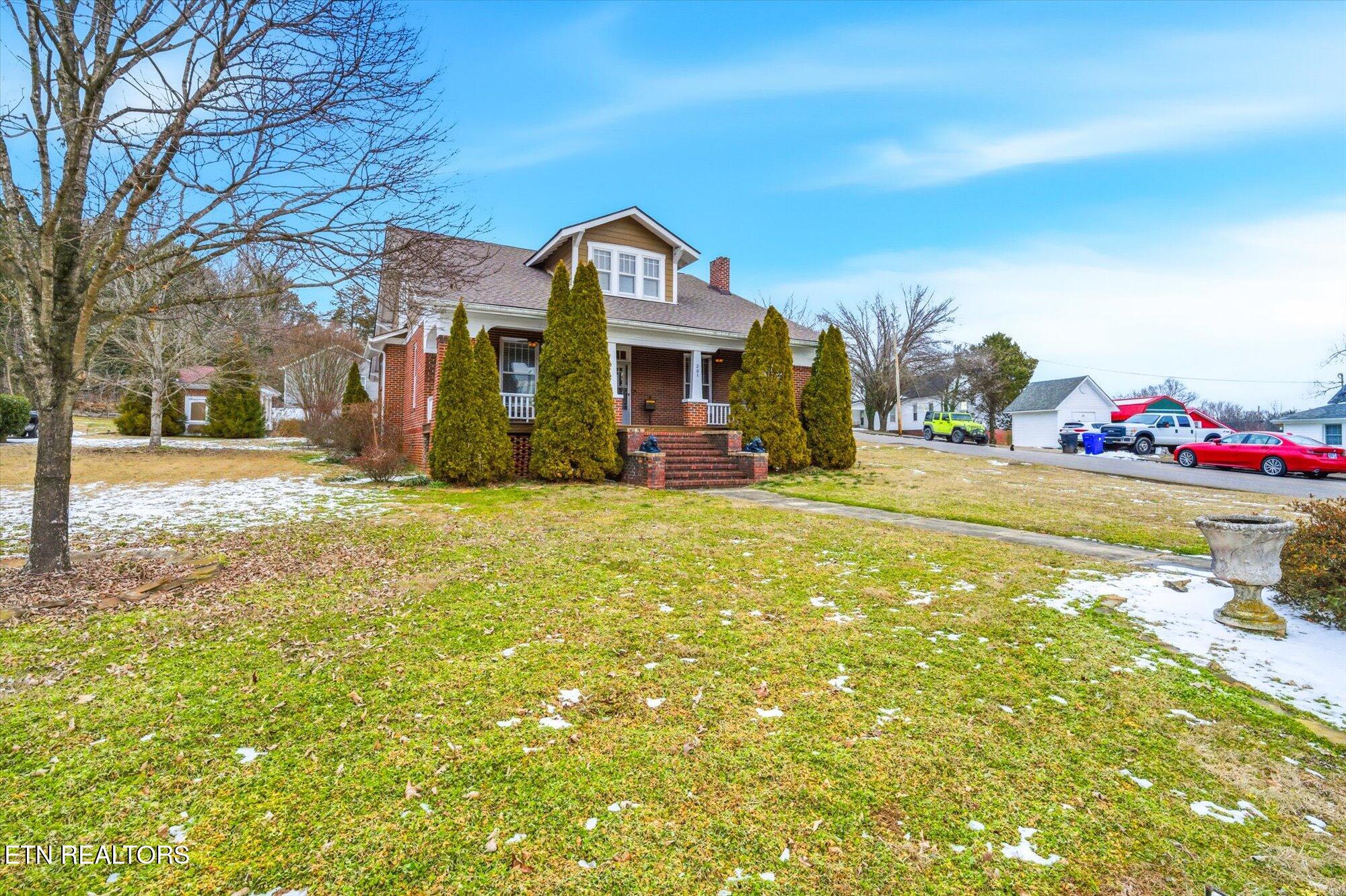 201 West Washington Avenue Clinton, TN 37716 - Photo 4 of 46 4