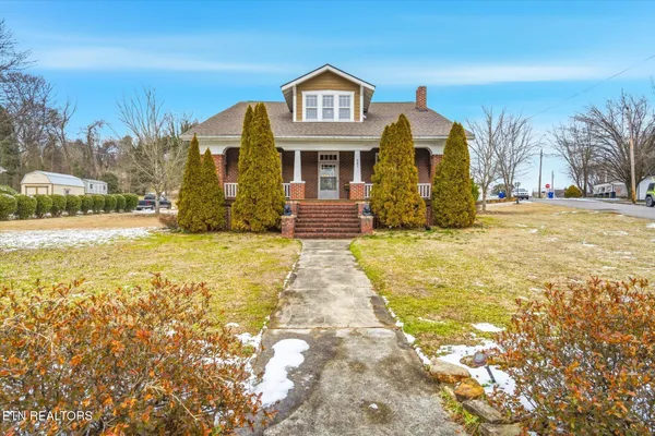 $539,000 | 201 West Washington Avenue, Clinton, TN 37716