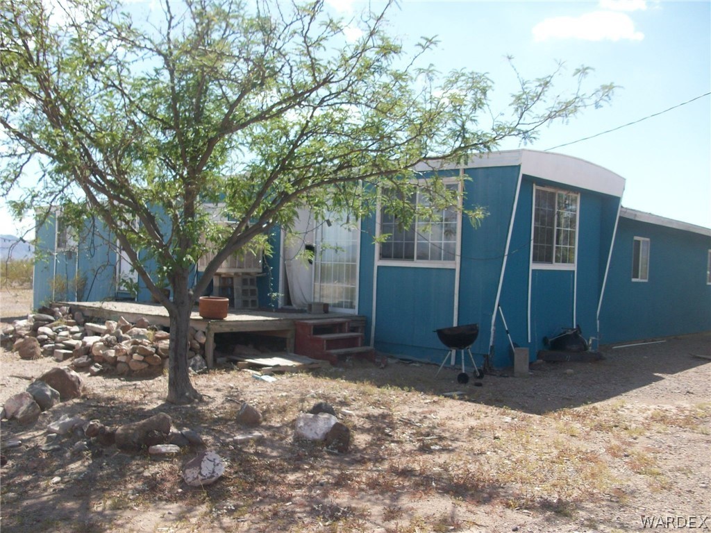 4585 Eloy Road Golden Valley, AZ 86413 - Photo 2 of 23