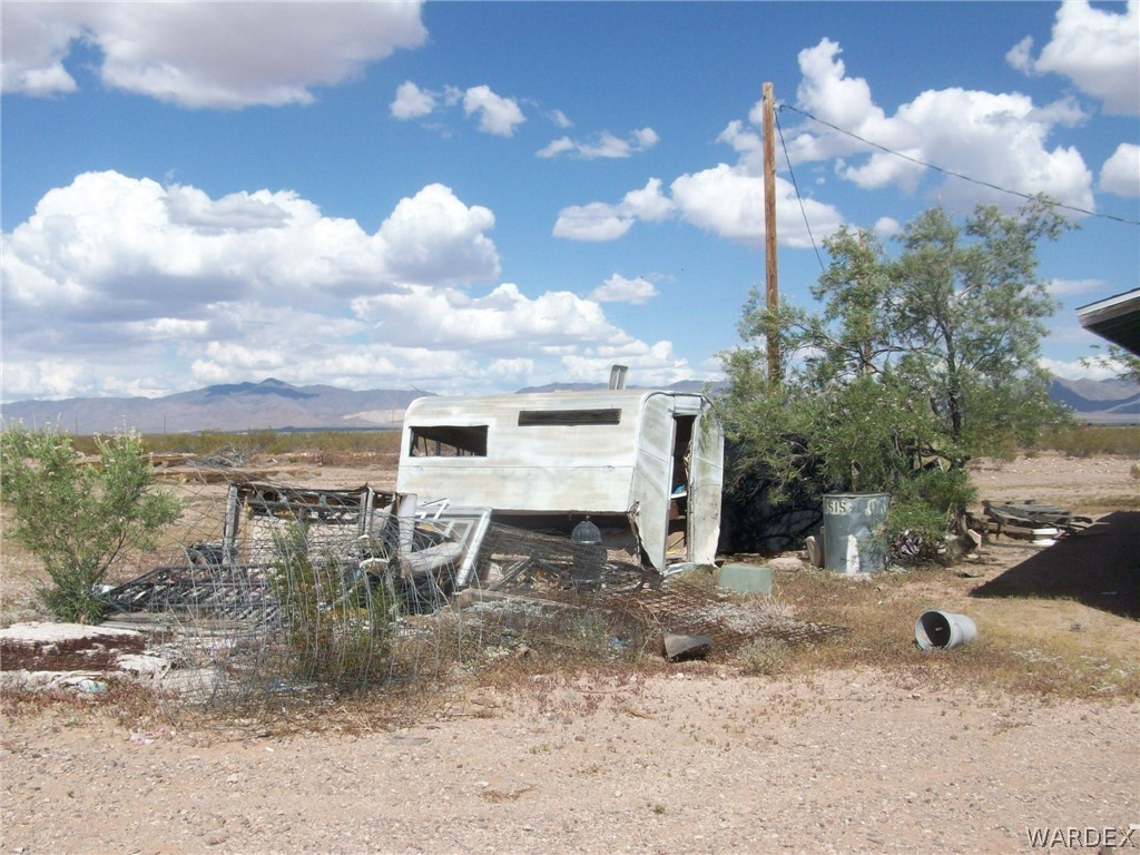 4585 Eloy Road Golden Valley, AZ 86413 - Photo 4 of 23
