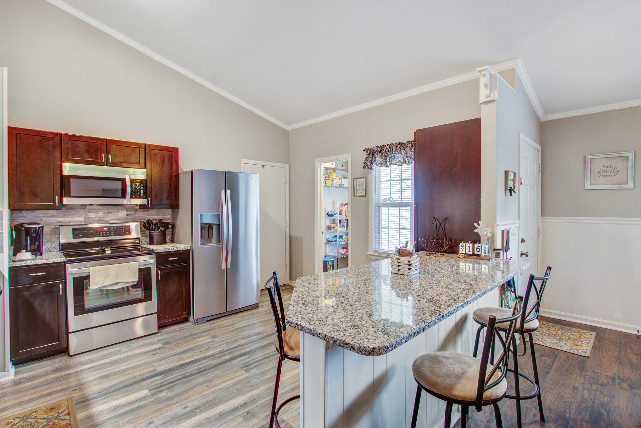 128 Manchester Road Summerville, SC 29486 - Photo 7 of 22 128 Manchester, Summerville SC (7)