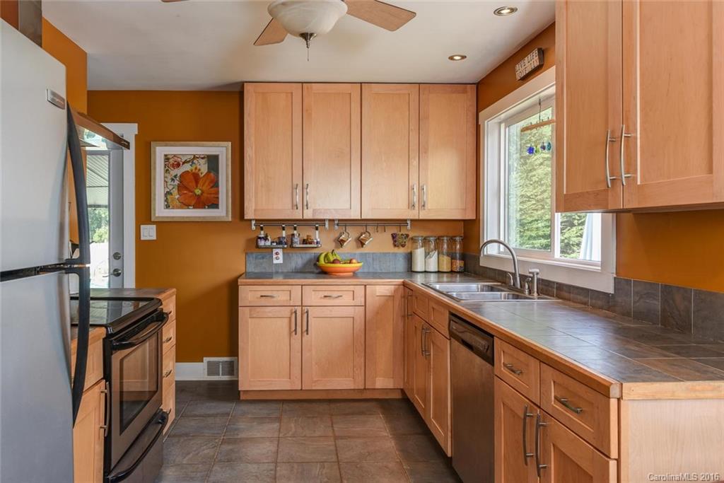 191 Brevard Road Asheville, NC 28806 - Photo 7 of 23 Gallery Image 7