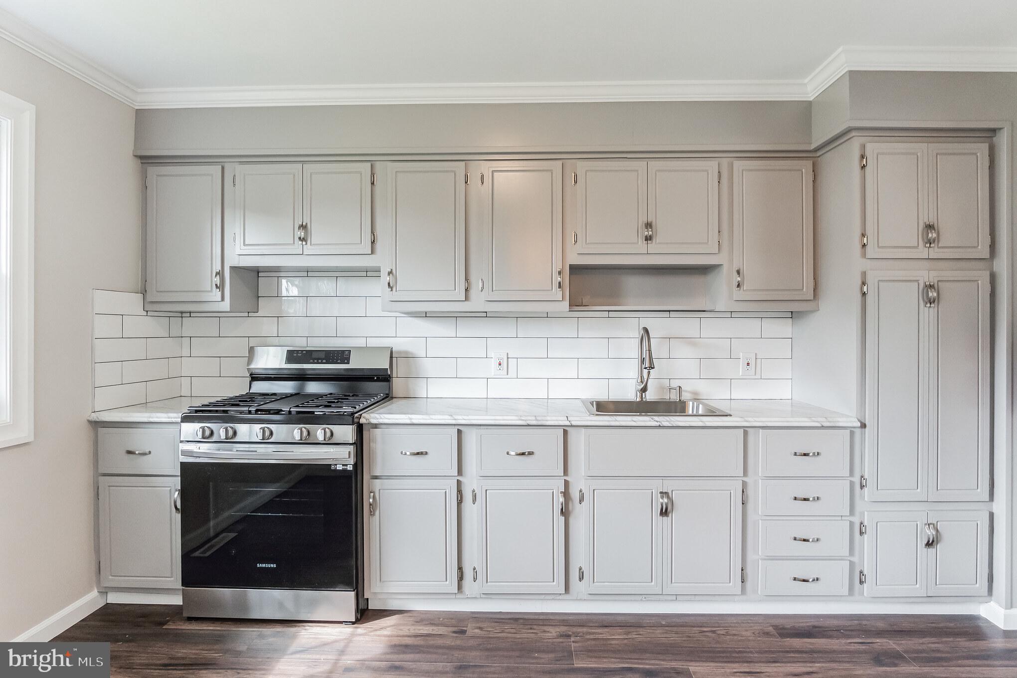 137 Hollyoke Road Somerdale, NJ 08083 - Photo 11 of 30 Kitchen with all new appliances