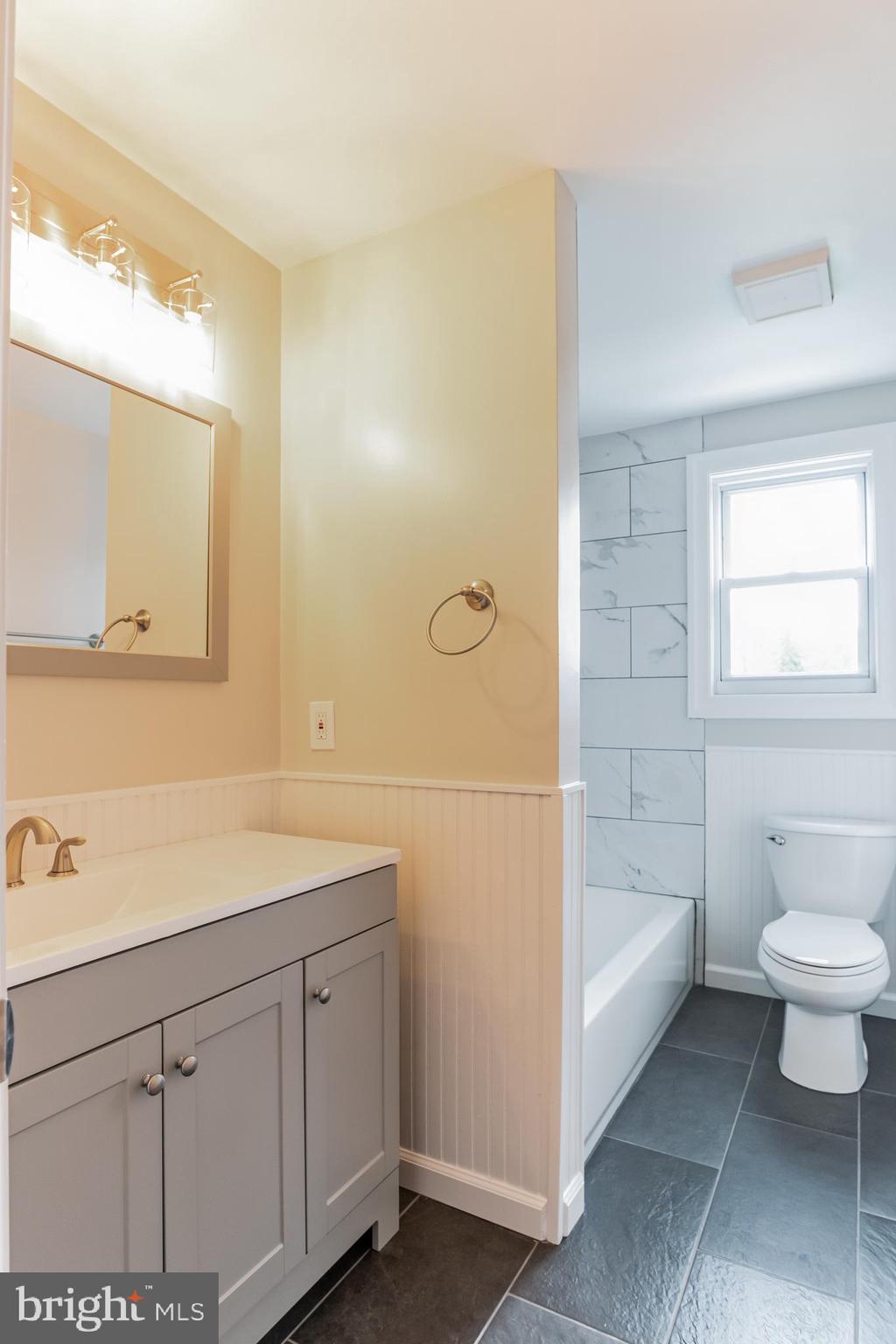 137 Hollyoke Road Somerdale, NJ 08083 - Photo 20 of 30 Upstairs Full Bathroom