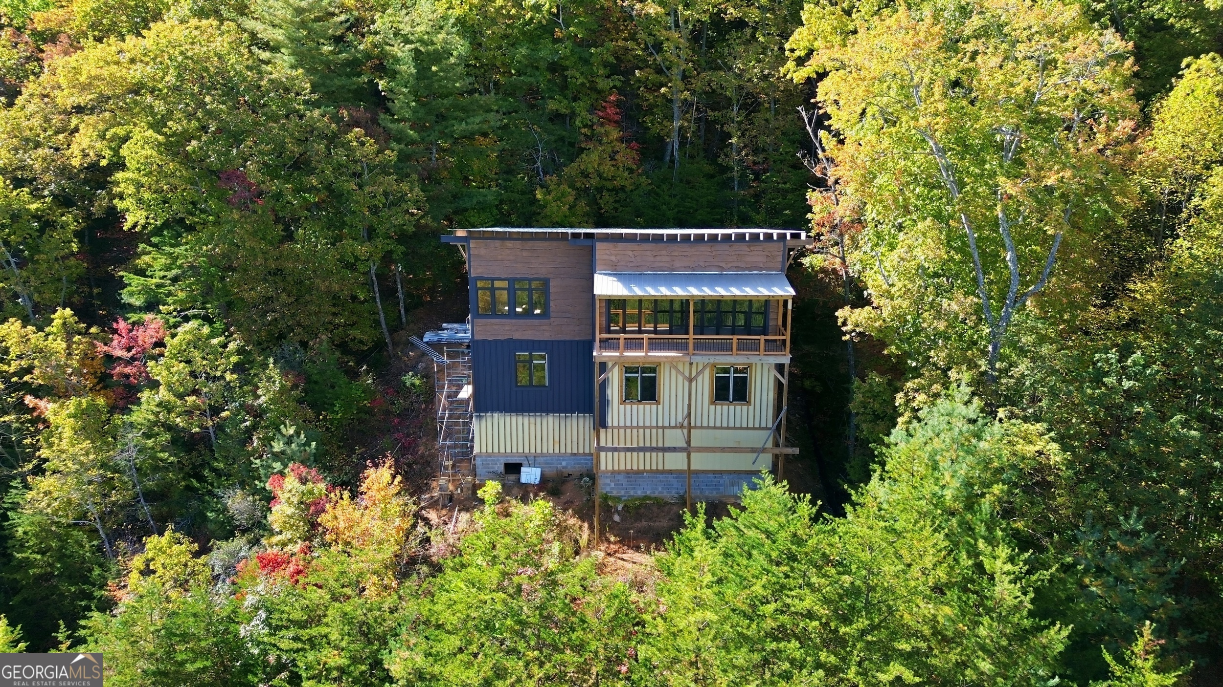 389 Fort Mountain Road Blairsville, GA 30512 - Photo 3 of 30 front view of a house with a yard