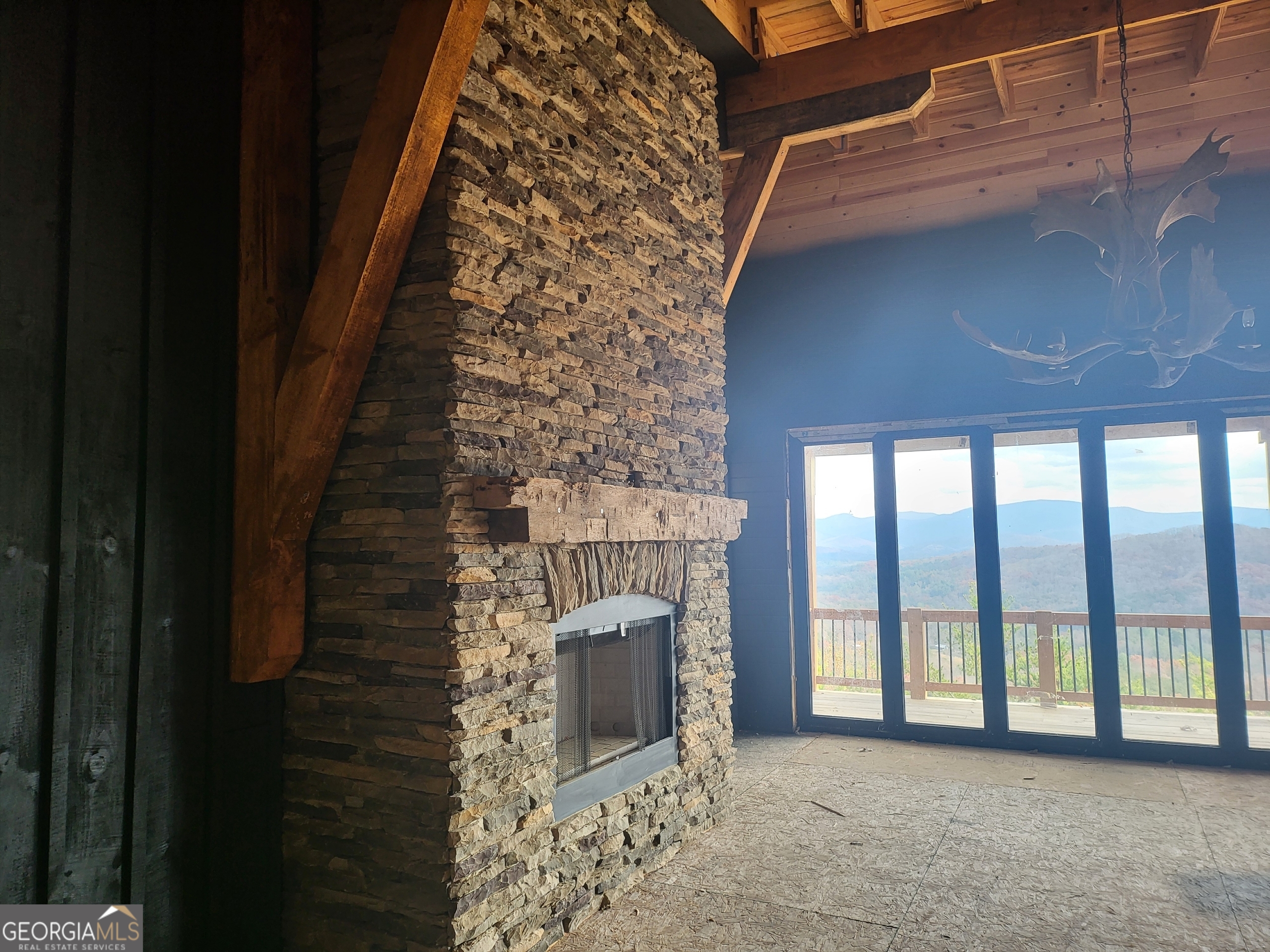 389 Fort Mountain Road Blairsville, GA 30512 - Photo 8 of 30 a view of an front door