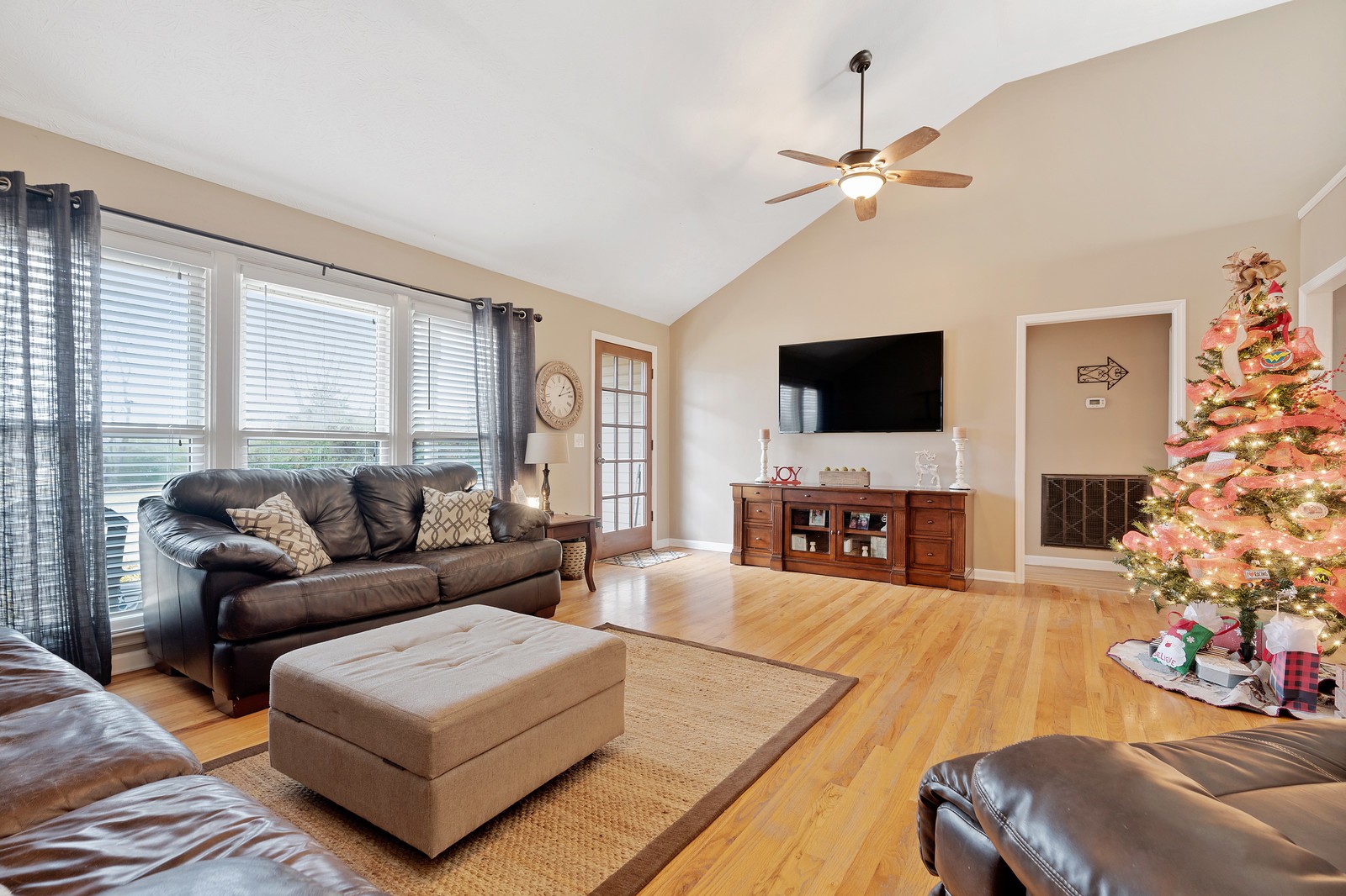 5244 Betts Road Greenbrier, TN 37073 - Photo 4 of 41 Gallery Image 4