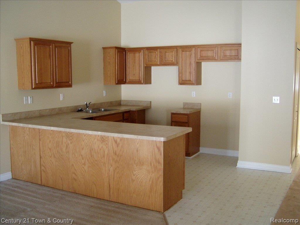 3163 East 11 Mile Road, Unit 2 Warren, MI 48092 - Photo 6 of 12 KITCHEN