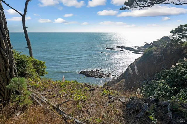 $850,000 | 35700 Highway 1, Anchor Bay, CA 95445