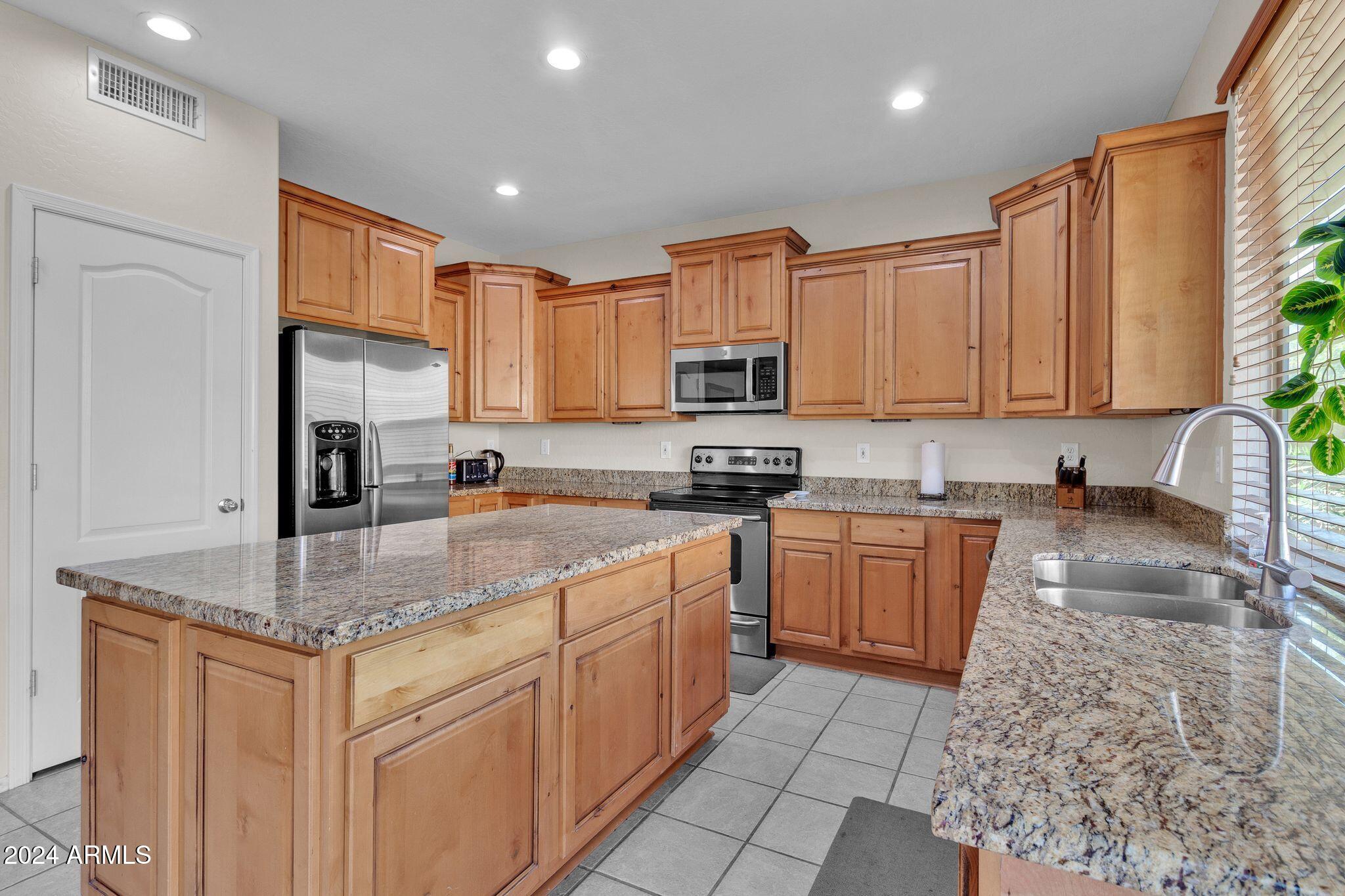 3686 East Kimball Road Gilbert, AZ 85297 - Photo 23 of 54 3686 E Kimball Rd-17