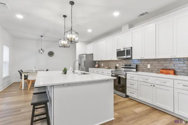 $2,500 | 417 Bedford Drive, Baton Rouge, LA 70806