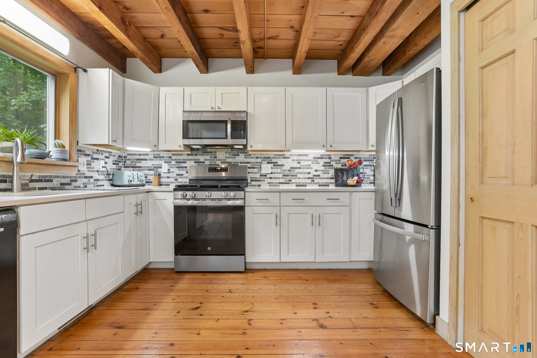 99 Cook Road Prospect, CT 06712 - Photo 5 of 33