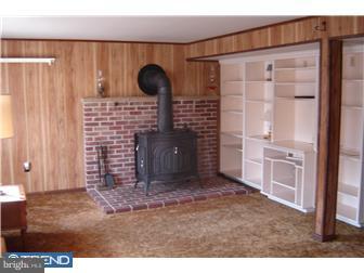 1046 Fitch Road Southampton, PA 18966 - Photo 5 of 8 Family Room