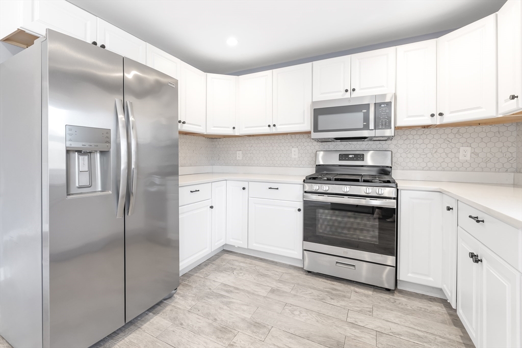 100 Maple Street Sherborn, MA 01770 - Photo 10 of 32