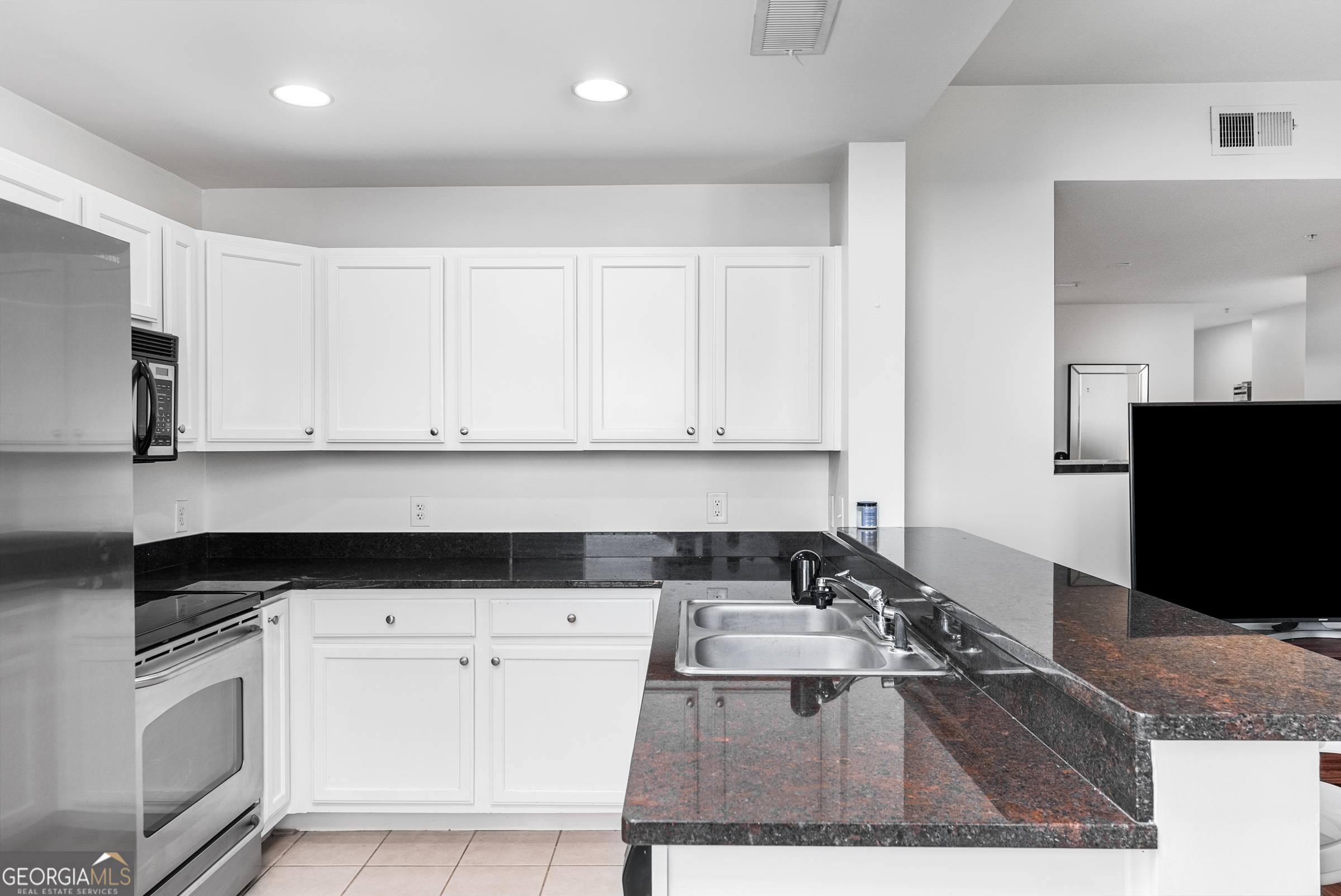 3040 Peachtree Road Northwest, Unit 1205 Atlanta, GA 30305 - Photo 5 of 46