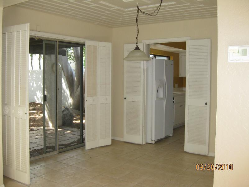1211 East Encantada Place Phoenix, AZ 85014 - Photo 3 of 8 DINING AREA