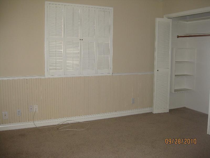 1211 East Encantada Place Phoenix, AZ 85014 - Photo 6 of 8 BEDROOM