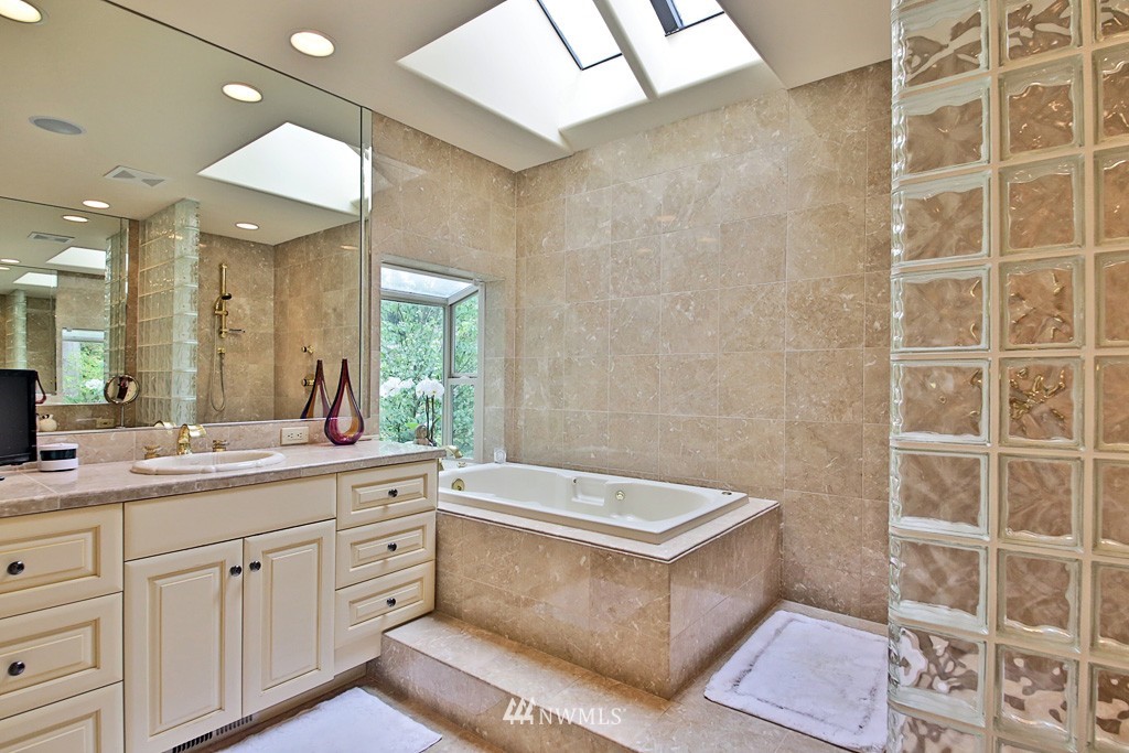 4909 Jones Road Oak Harbor, WA 98277 - Photo 12 of 25 Gallery Image 12