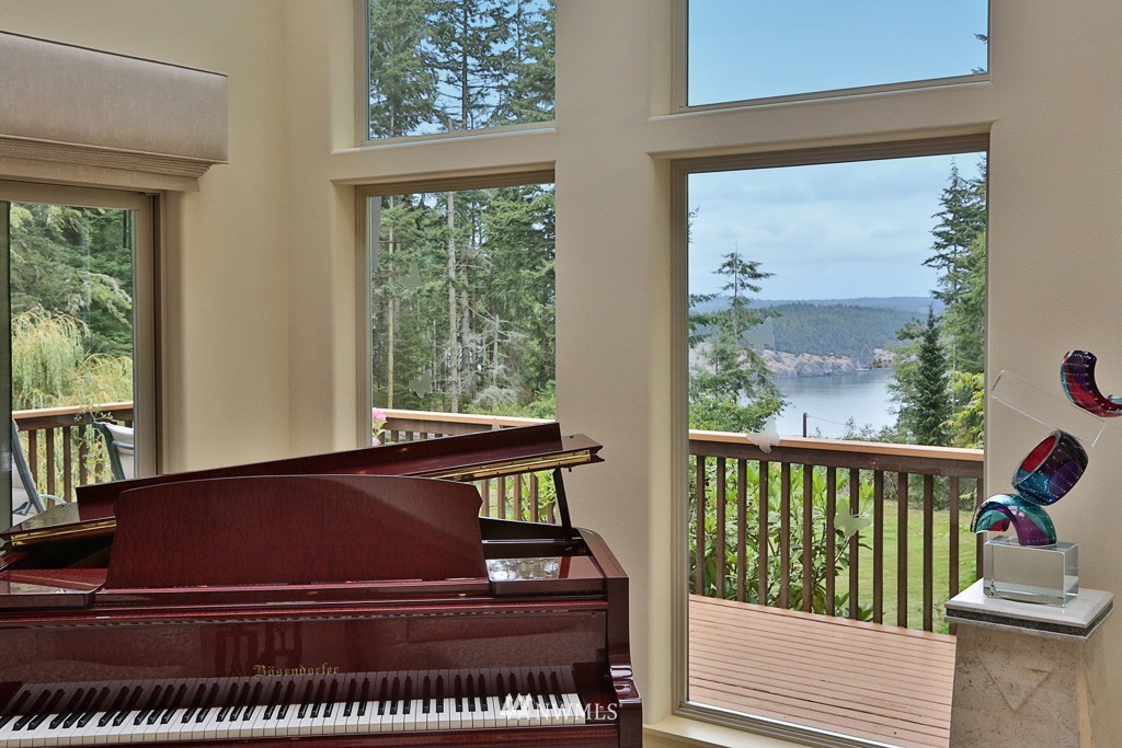 4909 Jones Road Oak Harbor, WA 98277 - Photo 7 of 25 Gallery Image 7
