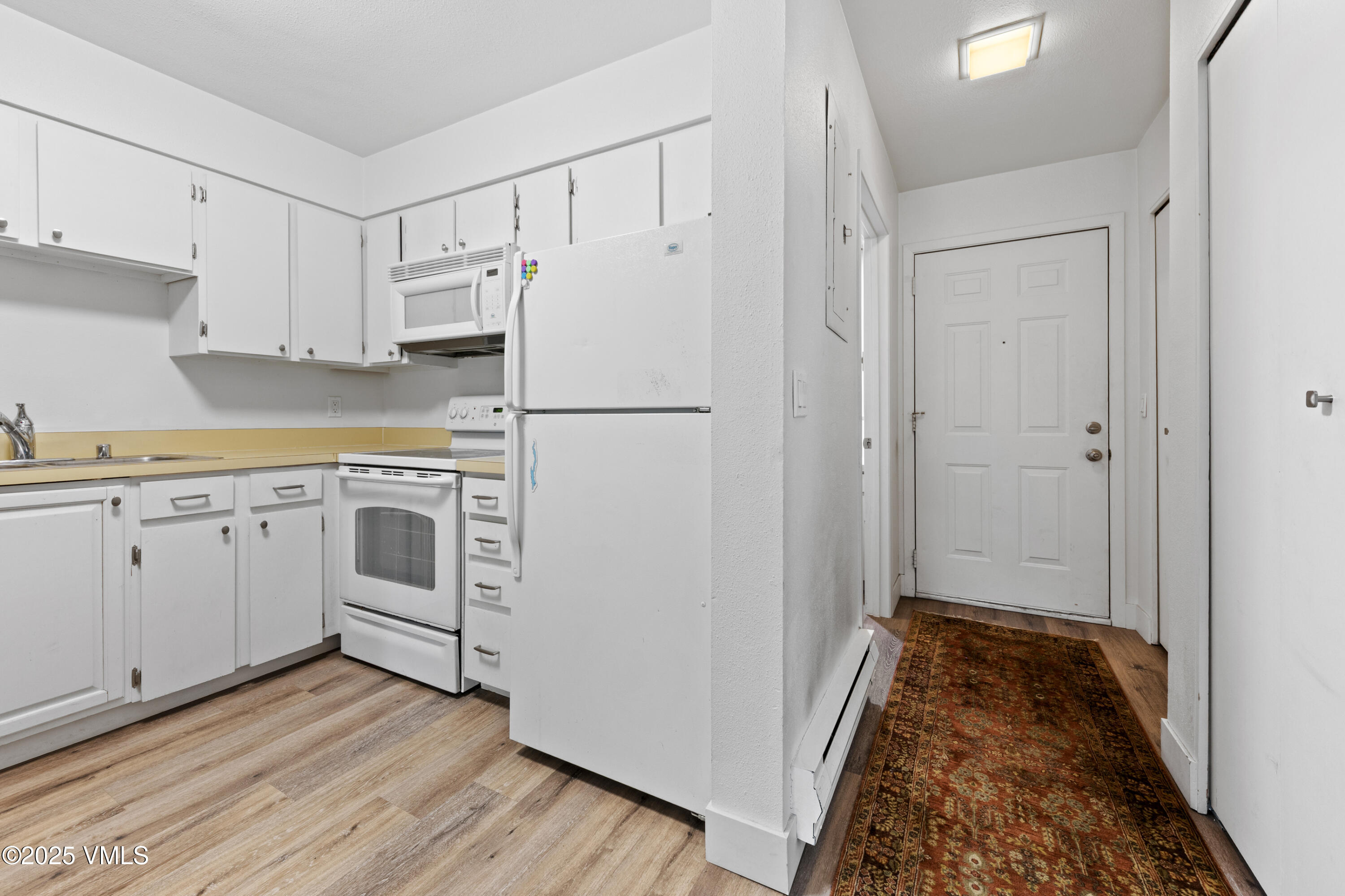 39377 Highway 6, Unit D102 Avon, CO 81620 - Photo 12 of 36 S47A7024