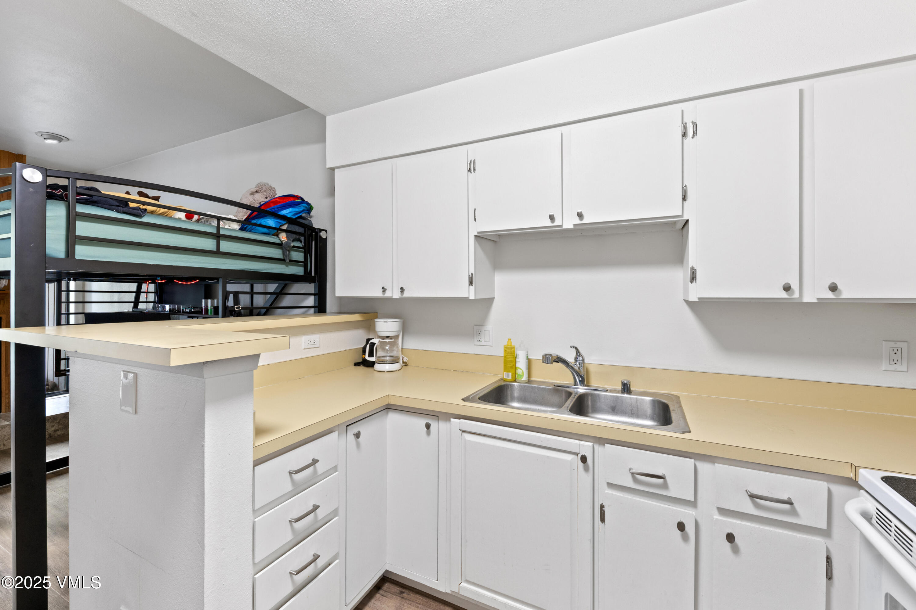 39377 Highway 6, Unit D102 Avon, CO 81620 - Photo 18 of 36 S47A7059