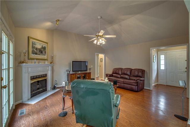 150 Gaskins Road Dickson, TN 37055 - Photo 5 of 20 Cathedral Ceiling