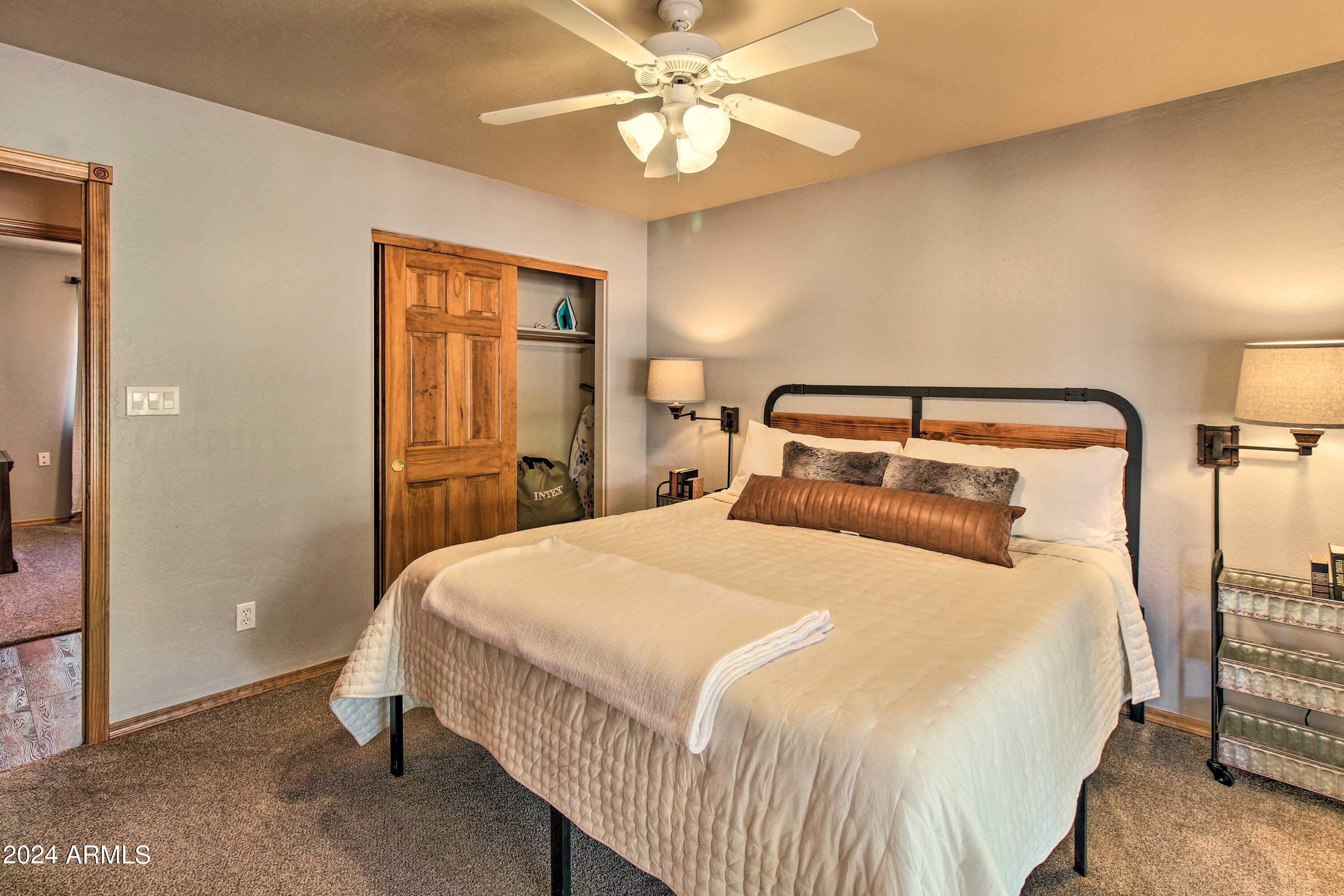 2320 Buffalo Loop Overgaard, AZ 85933 - Photo 17 of 54 OWNERS SUITE