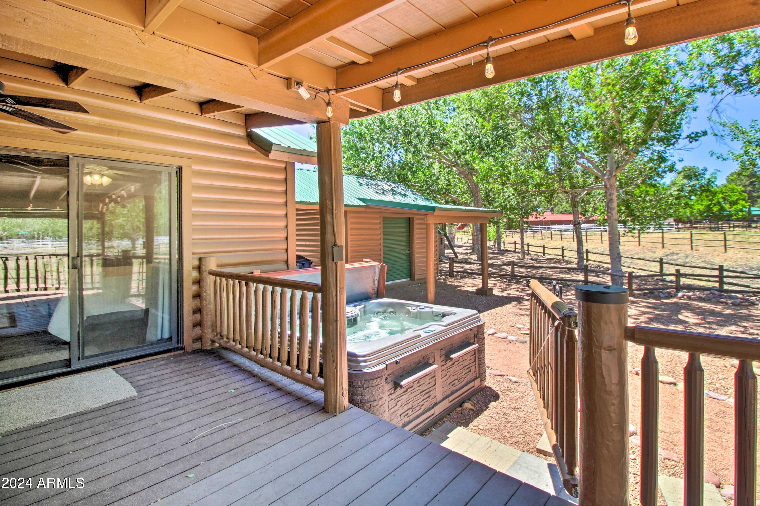 2320 Buffalo Loop Overgaard, AZ 85933 - Photo 32 of 54 JACUZZI