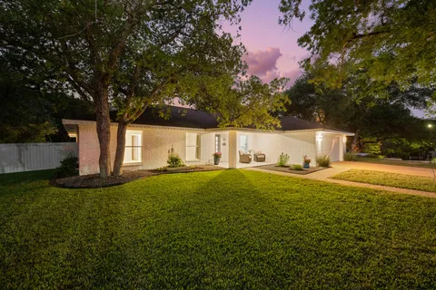 $1,300,000 | 6104 Carry Back Lane, Austin, TX 78746