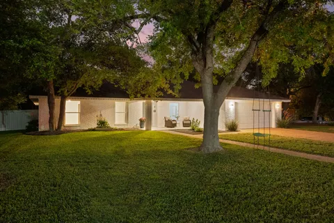 $1,300,000 | 6104 Carry Back Lane, Austin, TX 78746