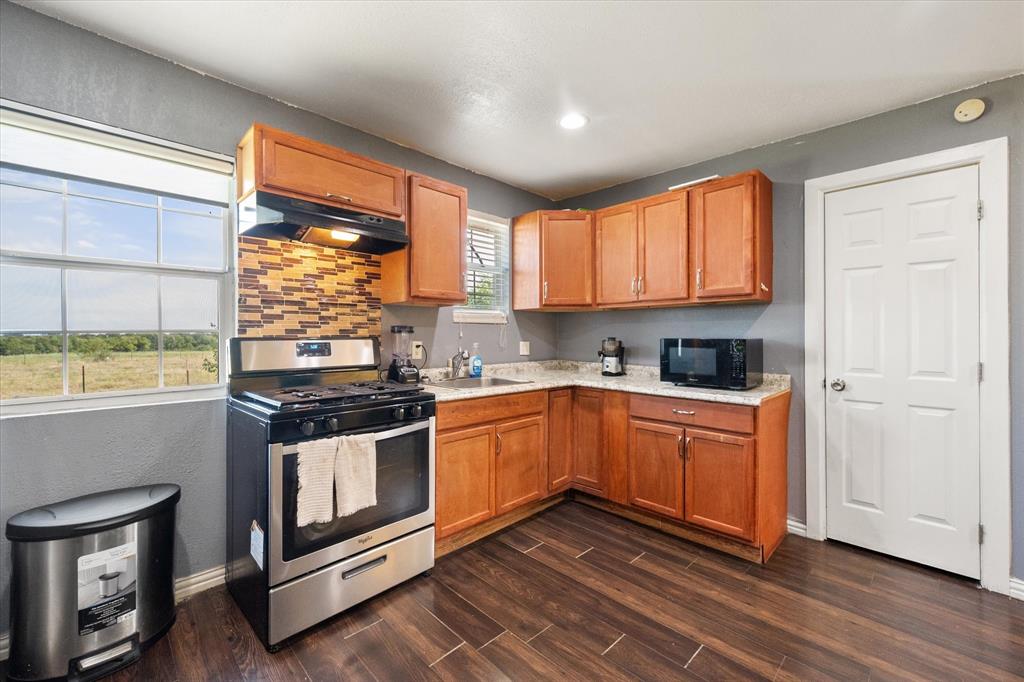 8057 Wilson Ranch Road Barry, TX 75102 - Photo 9 of 27 Gallery Image 9