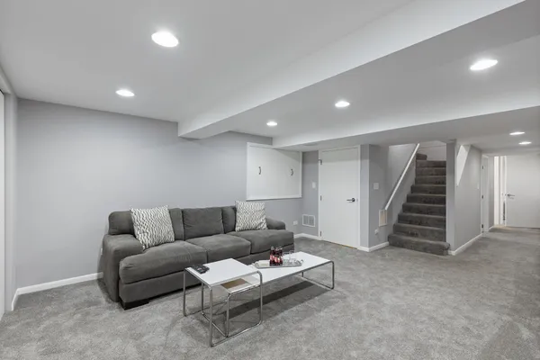 $559,000 | 1817 Somerset Lane, Northbrook, IL 60062