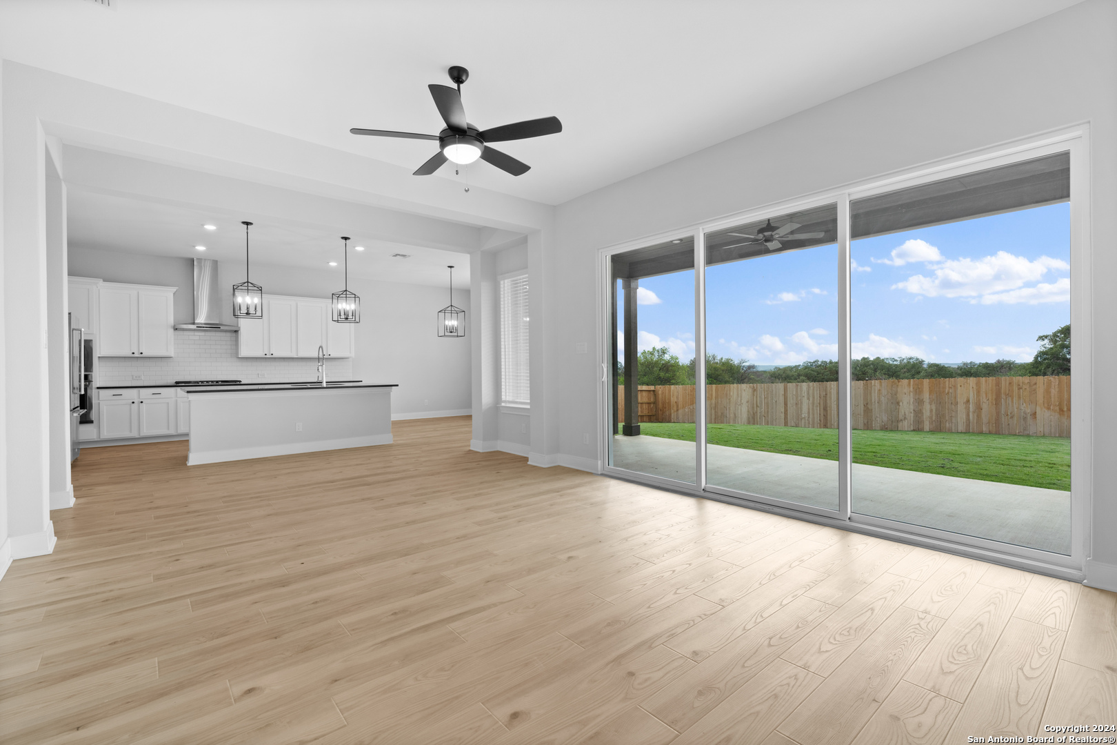 159 Azalea Alley Castroville, TX 78009 - Photo 10 of 21