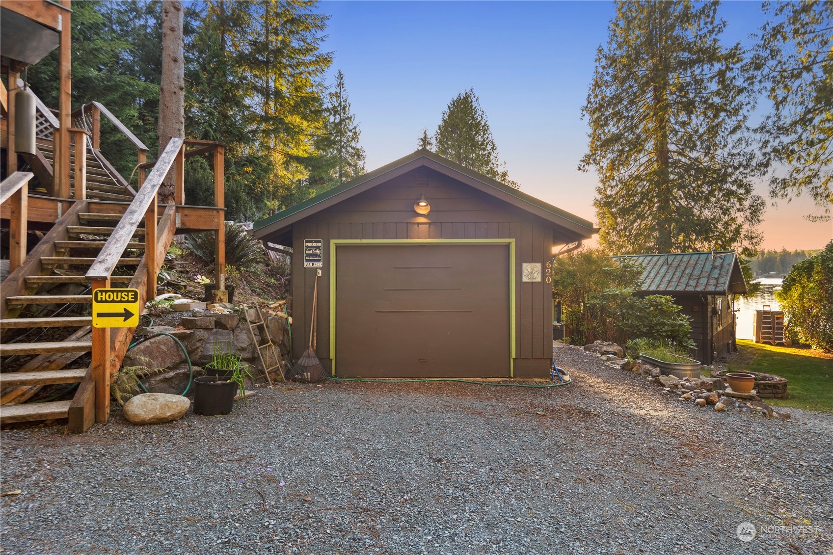 620 South Tulloch Road Snohomish, WA 98290 - Photo 33 of 38 a front view of a house with garden