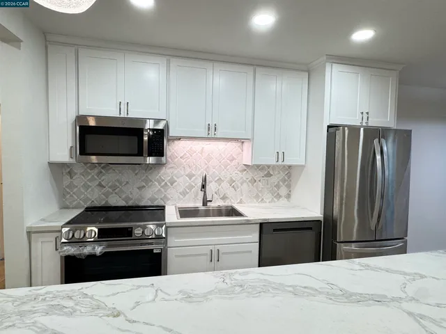 $3,500 | 2083 Ascot Drive, Unit 131, Moraga, CA 94556