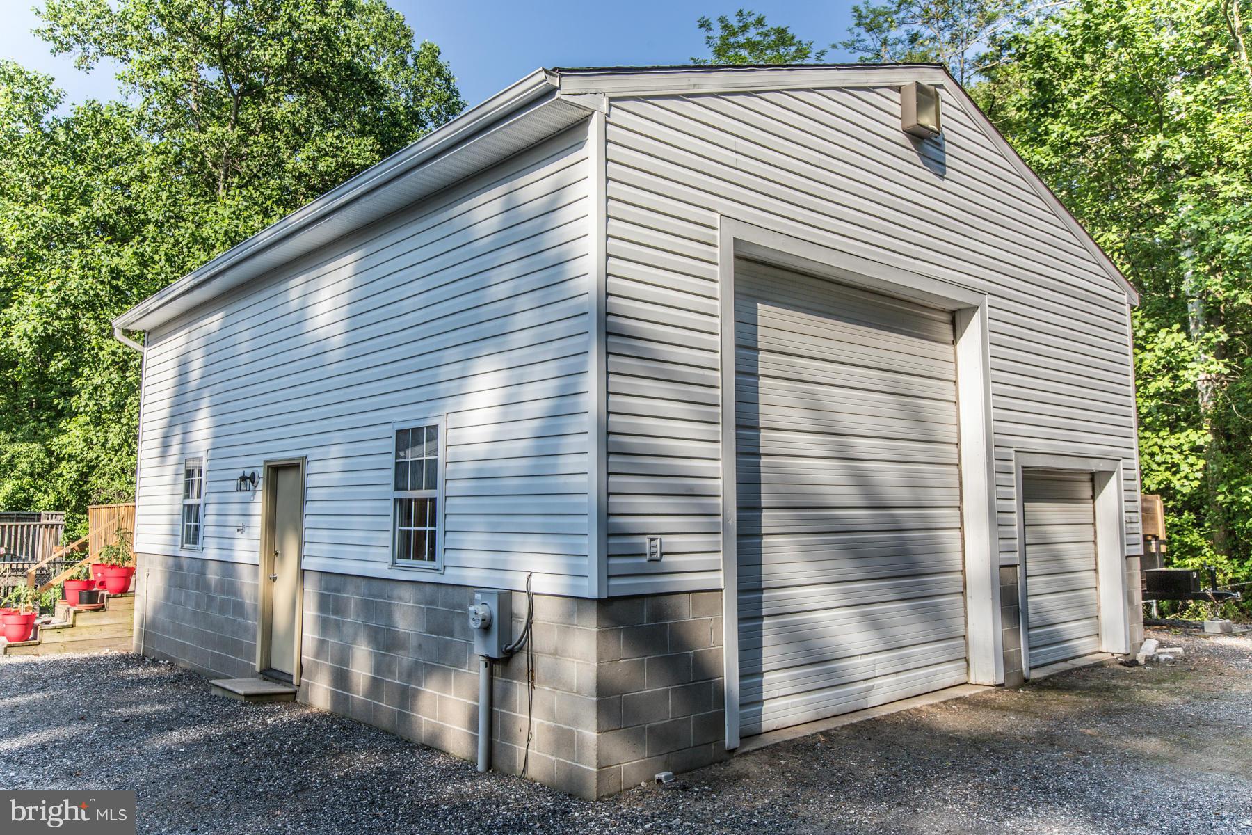 303 Whitaker Road Pasadena, MD 21122 - Photo 20 of 24 Exterior (General)