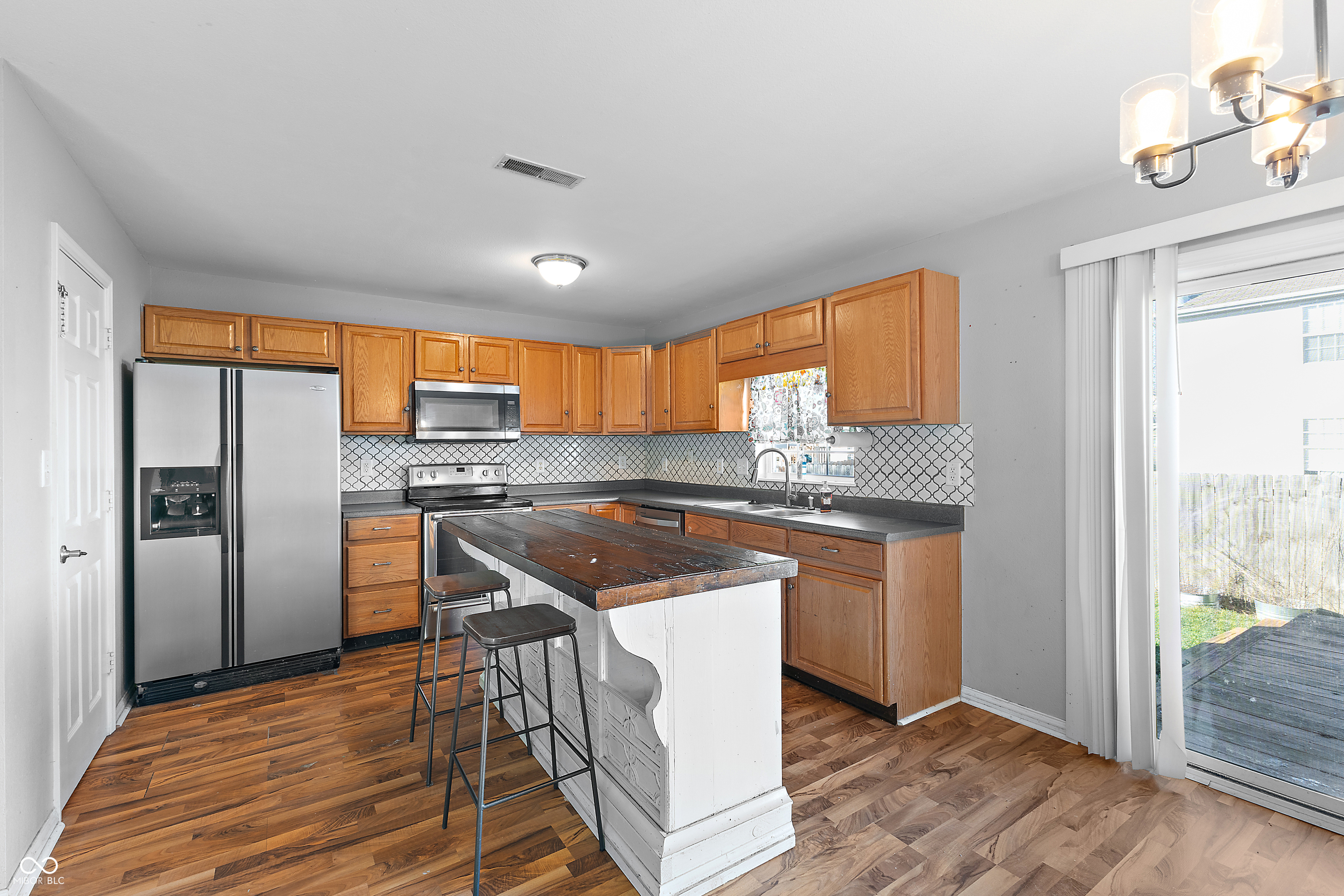 6412 Pemboke Court Camby, IN 46113 - Photo 6 of 41