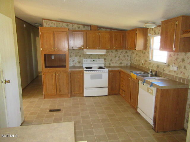 14109 Seaman Road Vancleave, MS 39565 - Photo 6 of 20 6