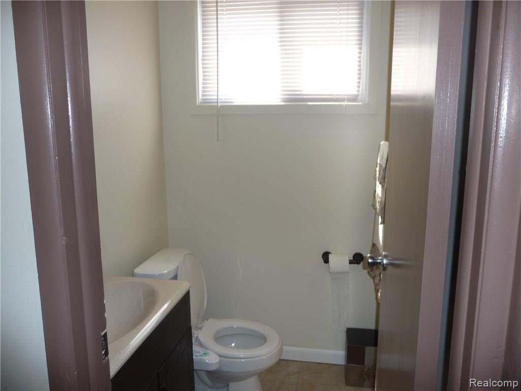 11410 East 12 Mile Road Warren, MI 48093 - Photo 11 of 24 Gallery Image 11