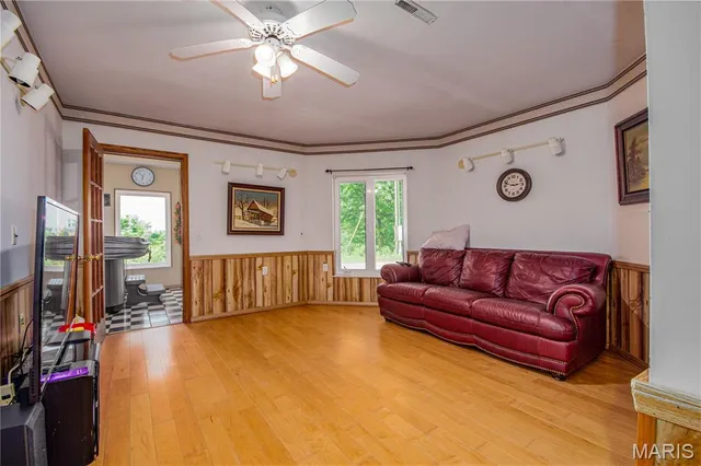 $359,700 | 634 North 200th Street, Vandalia, IL 62471