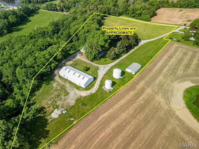 $359,700 | 634 North 200th Street, Vandalia, IL 62471