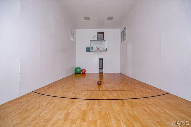 $359,700 | 634 North 200th Street, Vandalia, IL 62471