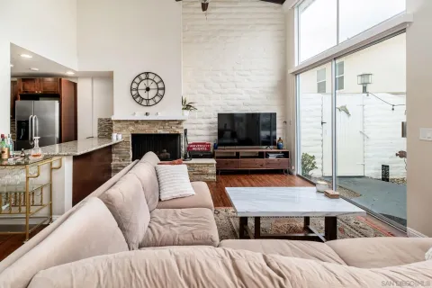 $699,999 | 2544 Navarra Drive, Unit 4, Carlsbad, CA 92009