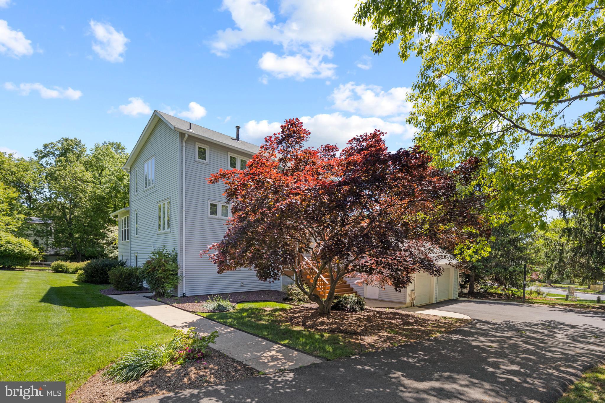 1921 Dundee Road Rockville, MD 20850 - Photo 2 of 41