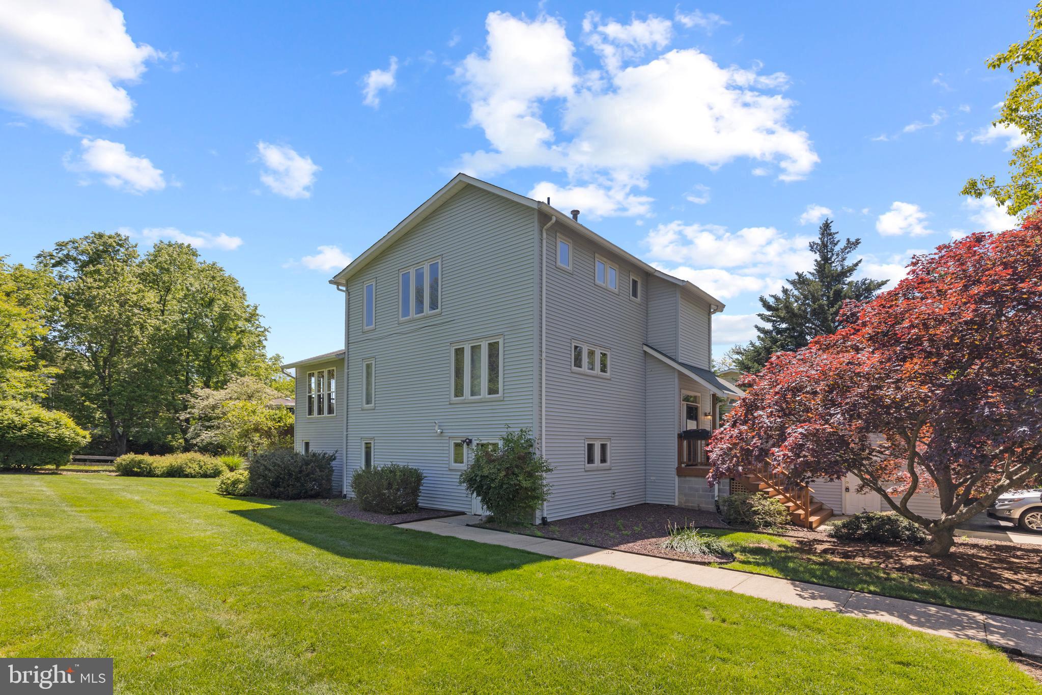 1921 Dundee Road Rockville, MD 20850 - Photo 37 of 41 Exterior