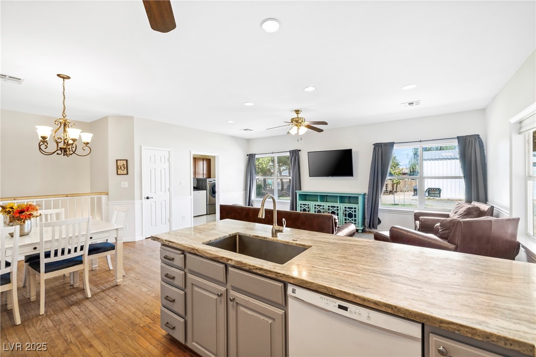 3756 Stratton Logandale, NV 89021 - Photo 13 of 42 Gallery Image 13