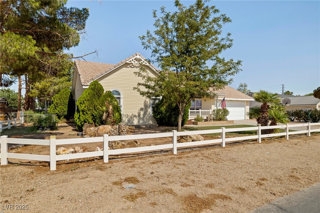 3756 Stratton Logandale, NV 89021 - Photo 4 of 42 Gallery Image 4