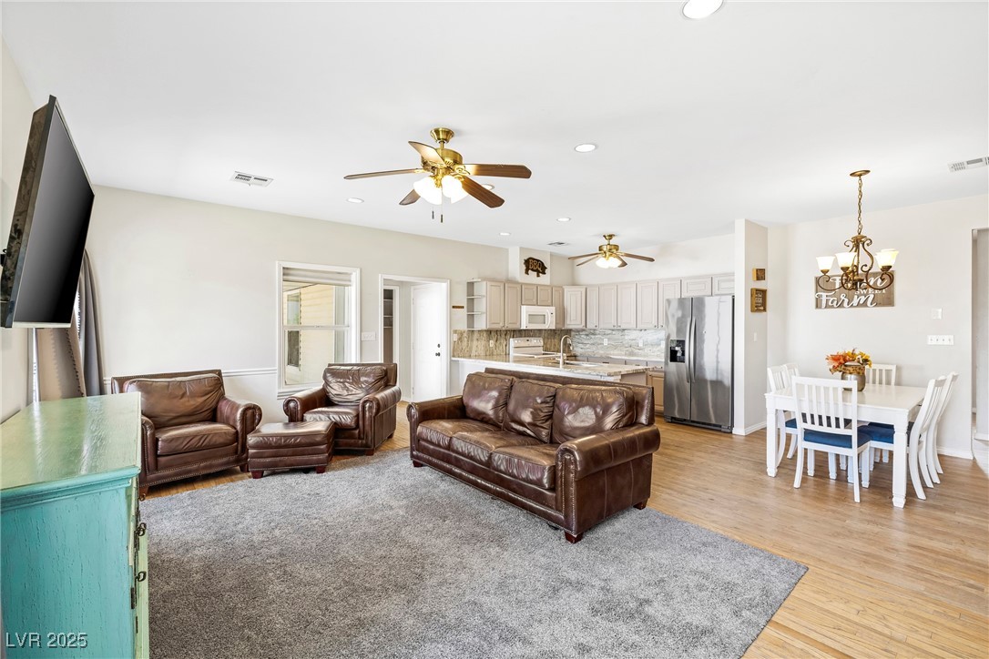 3756 Stratton Logandale, NV 89021 - Photo 8 of 42 Gallery Image 8