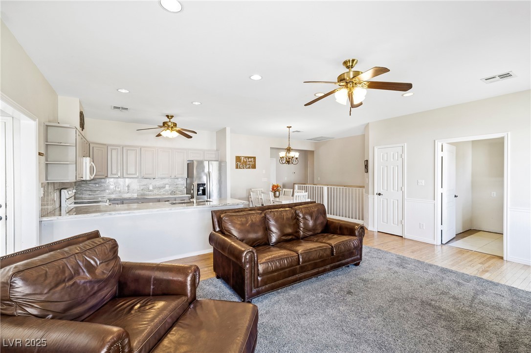 3756 Stratton Logandale, NV 89021 - Photo 9 of 42 Gallery Image 9