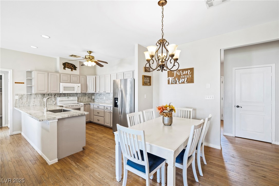 3756 Stratton Logandale, NV 89021 - Photo 10 of 42 Gallery Image 10